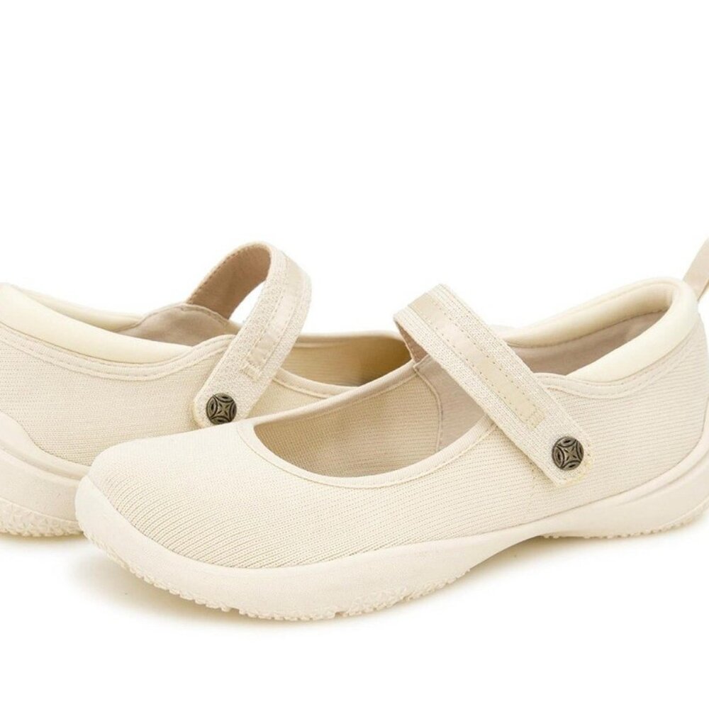 Jsport Women's Mary Jane Shoe NIB